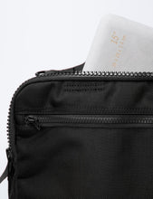 Load image into Gallery viewer, Sandqvist Tyre Messenger Bag - Black