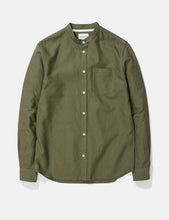 Load image into Gallery viewer, Norse Projects Hans Grandad Ripstop Shirt - Dried Olive Green

