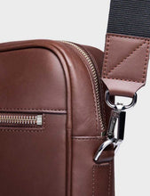 Load image into Gallery viewer, Sandqvist Dag Briefcase - Dark Brown
